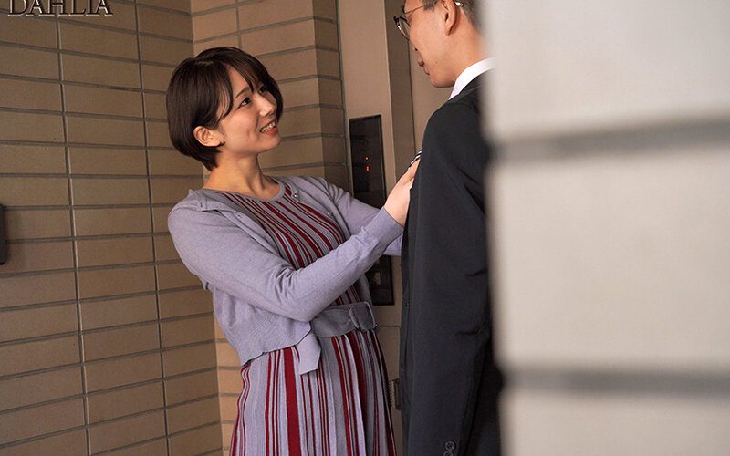 若奥様に発情しちゃって…！！夫が仕事に出かけた隙に過激な強姦被害に合う奥さま…★