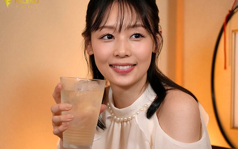 俺の肉棒もそんな風にフェラコキして欲しい…!!可愛いお友達の彼女のノーブラ誘惑に発情、生肉棒を入れて擦って☆