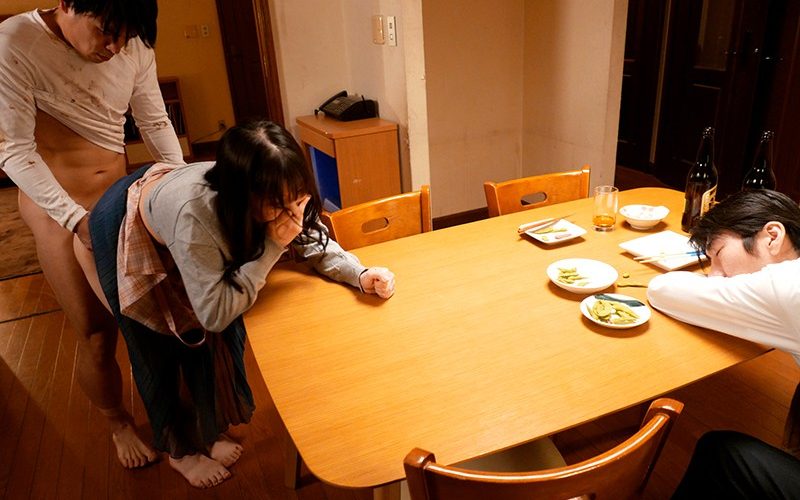 可愛い奥さまの卑猥な犯されレイプ！たまんねー寝取りセックスに大興奮だぜ!!