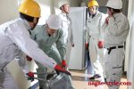 寝取られて嬉しいんだろ？現場仕事のむさ苦しいオッサンたちに奥さんが輪姦され悶絶する！