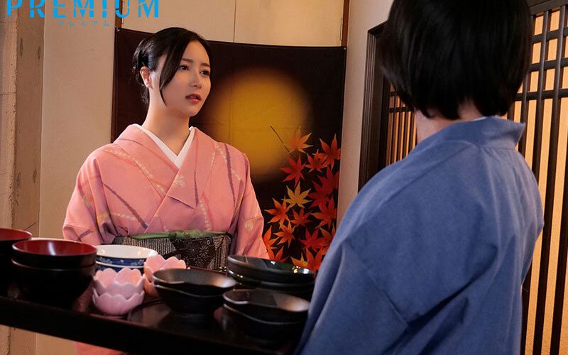 《白峰ミウ・輪姦》もぉーぼくのアソコはビンビン状態だめぇぇー！強制的に性接待を強いられてしまう、旅館経営のマダムの悲劇