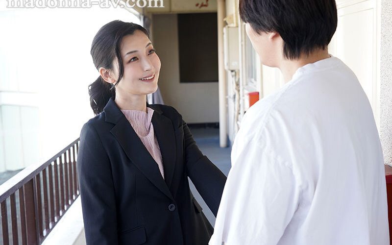 叔母さんの中でいっぱい気持ち良くなって良いんだよ？キレイな叔母との卑猥な同居生活の始まり！！